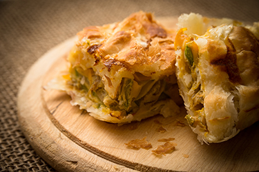 Tortino salato di pasta sfoglia, uova e zucchine Tortino salato di pasta sfoglia, uova e zucchine