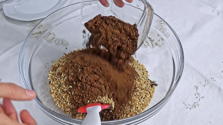 aggiungere-il-cacao-amaro