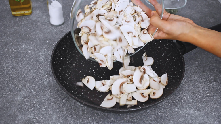 aggiungere-funghi aggiungere-funghi