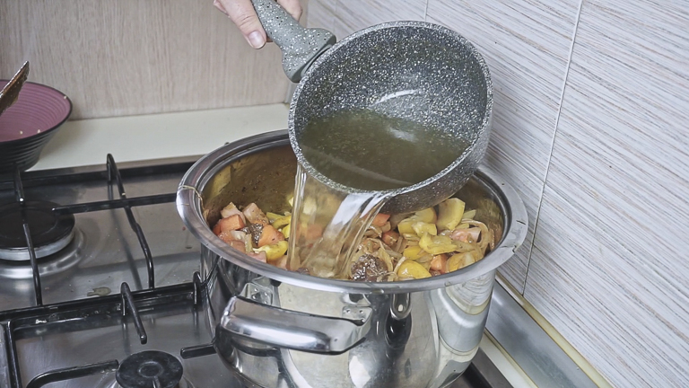 aggiungere-il-brodo