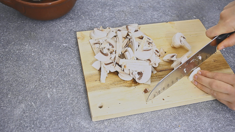 tagliare-funghi tagliare-funghi