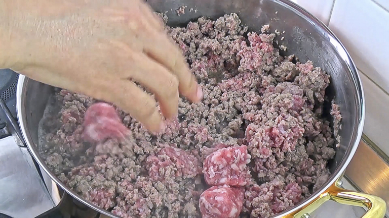 aggiungere-la-salsiccia-sbriciolata aggiungere-la-salsiccia-sbriciolata