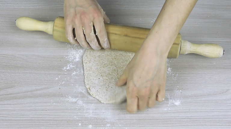 stendere-impasto-con-il-mattarello