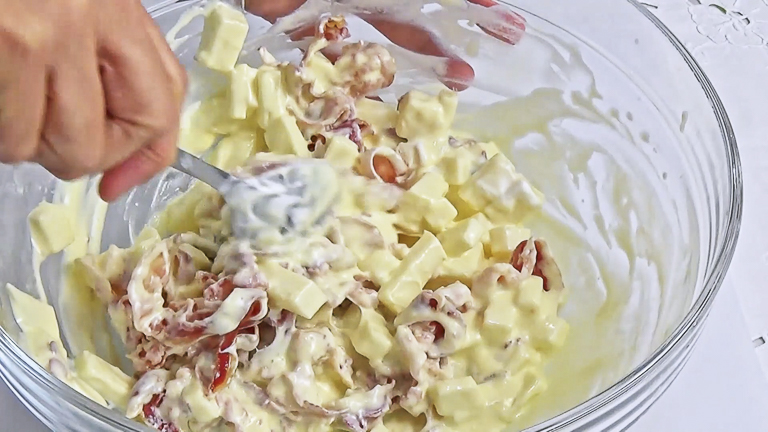 aggiungere-formaggio-e-pancetta