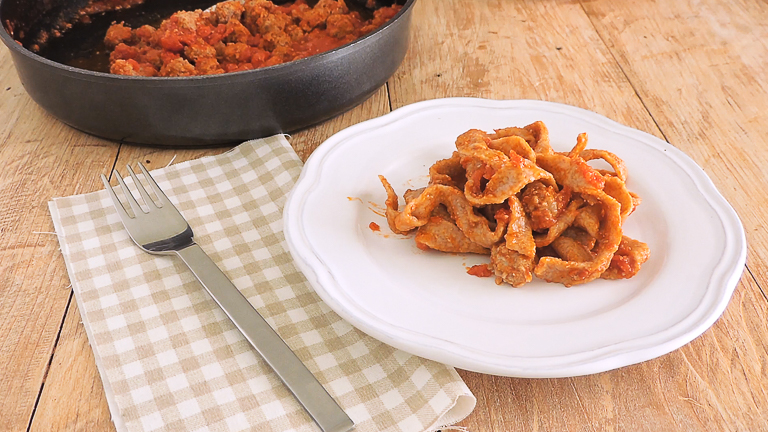 tagliatelle-all-uovo-con-sugo-di-pallottine